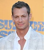 Filename=2021Aug02_TSSPremiere_044.jpg
Filesize=487KiB
Dimensions=1727x2000
Date added=Aug 03, 2021 2021Aug02_TSSPremiere_044.jpg